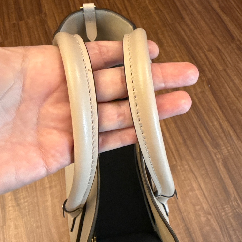 LOUIS VUITTON On My Side PM NWOT - Picture 7 of 17